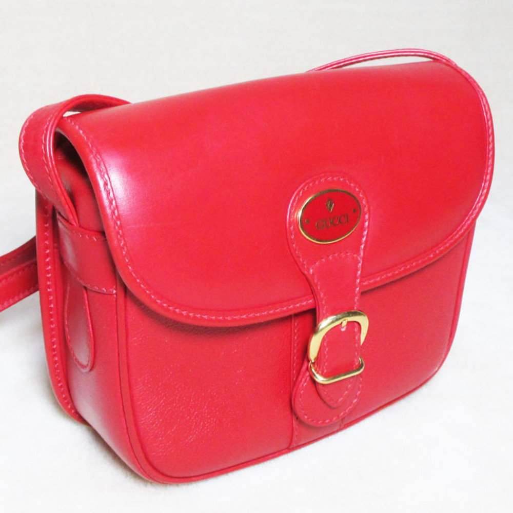 Gucci red leather shoulder bag GG logo emblem buckle